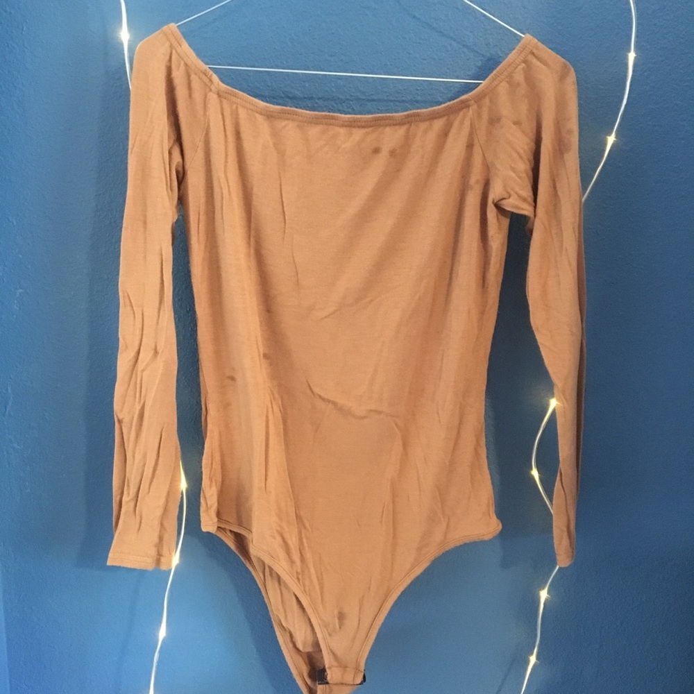Off shoulder bodysuit Missguided